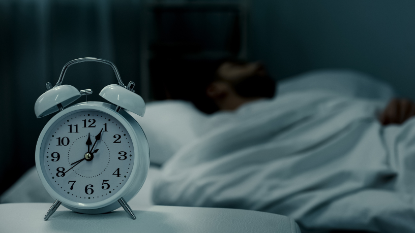 Gustavo Luíz Guilherme Pinto mostra dicas práticas para dormir melhor sem o uso de remédios.