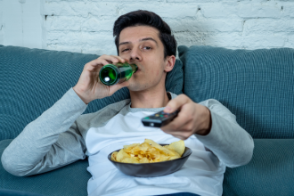 Lawrence Aseba Tipo explica como o sedentarismo afeta diretamente a sua saúde urinária.