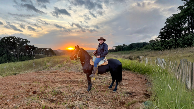 Corte de despesas com inteligência e foco no valor real entregue — visão aplicada por Altevir Seidel na gestão moderna.