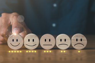 Experiência do cliente e NPS transformam percepções em estratégia, guiando decisões com base em dados — um olhar enfatizado por Andre de Barros Faria.