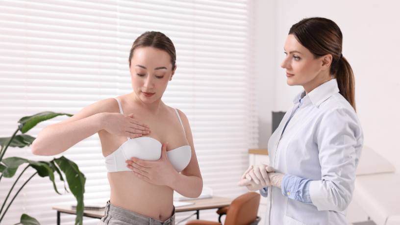 Saiba com Vinicius Tadeu Sattin Rodrigues quais informações são essenciais antes da mamografia para quem já realizou cirurgia mamária prévia.